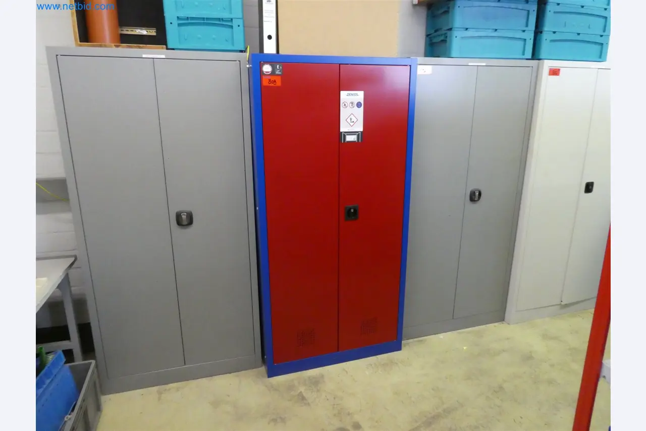 Máquinas de moldeo por inyección, máquinas CNC y líneas de montaje para elementos calefactores y componentes de automoción-2