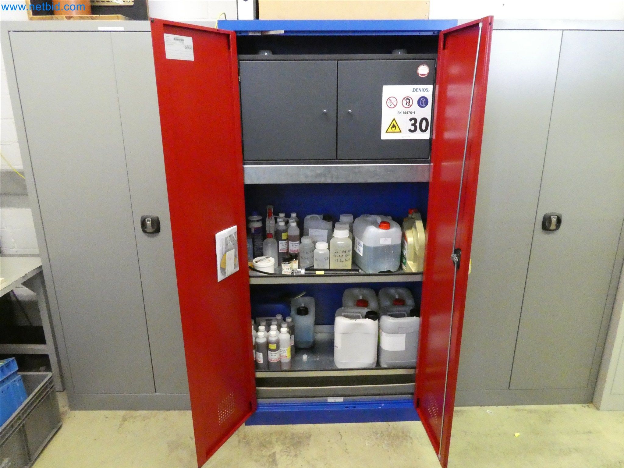 Máquinas de moldeo por inyección, máquinas CNC y líneas de montaje para elementos calefactores y componentes de automoción-5