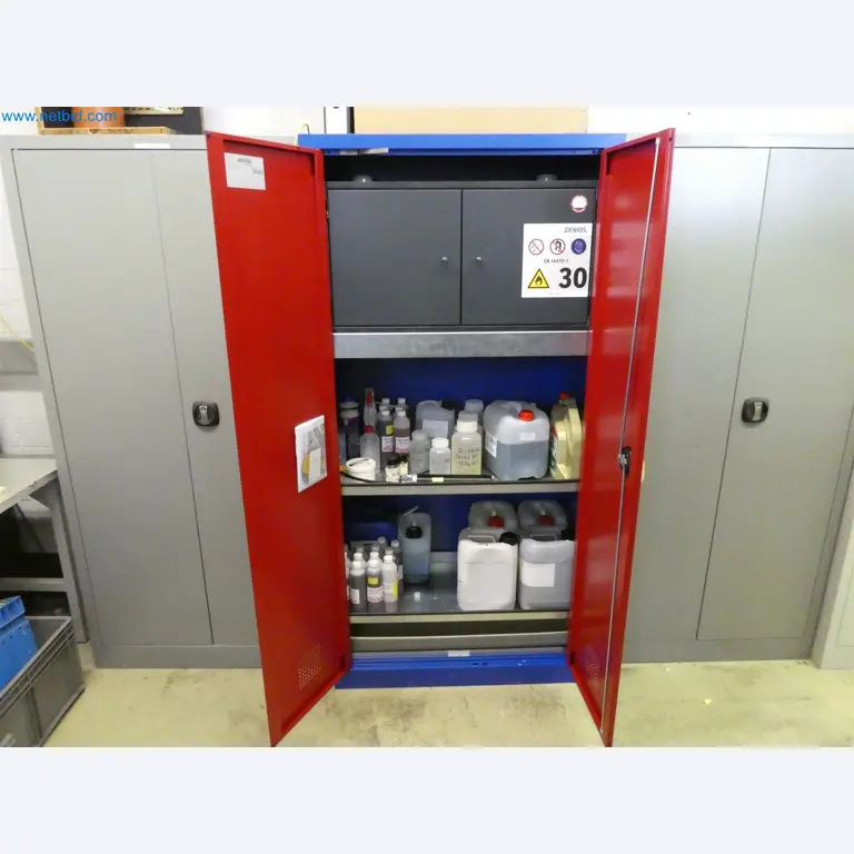 Máquinas de moldeo por inyección, máquinas CNC y líneas de montaje para elementos calefactores y componentes de automoción-5