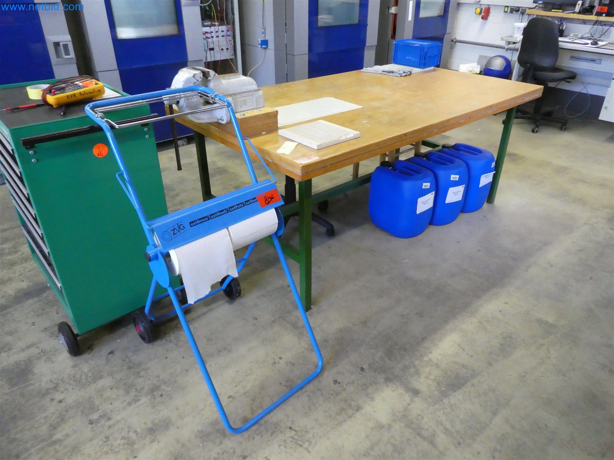 Máquinas de moldeo por inyección, máquinas CNC y líneas de montaje para elementos calefactores y componentes de automoción-1