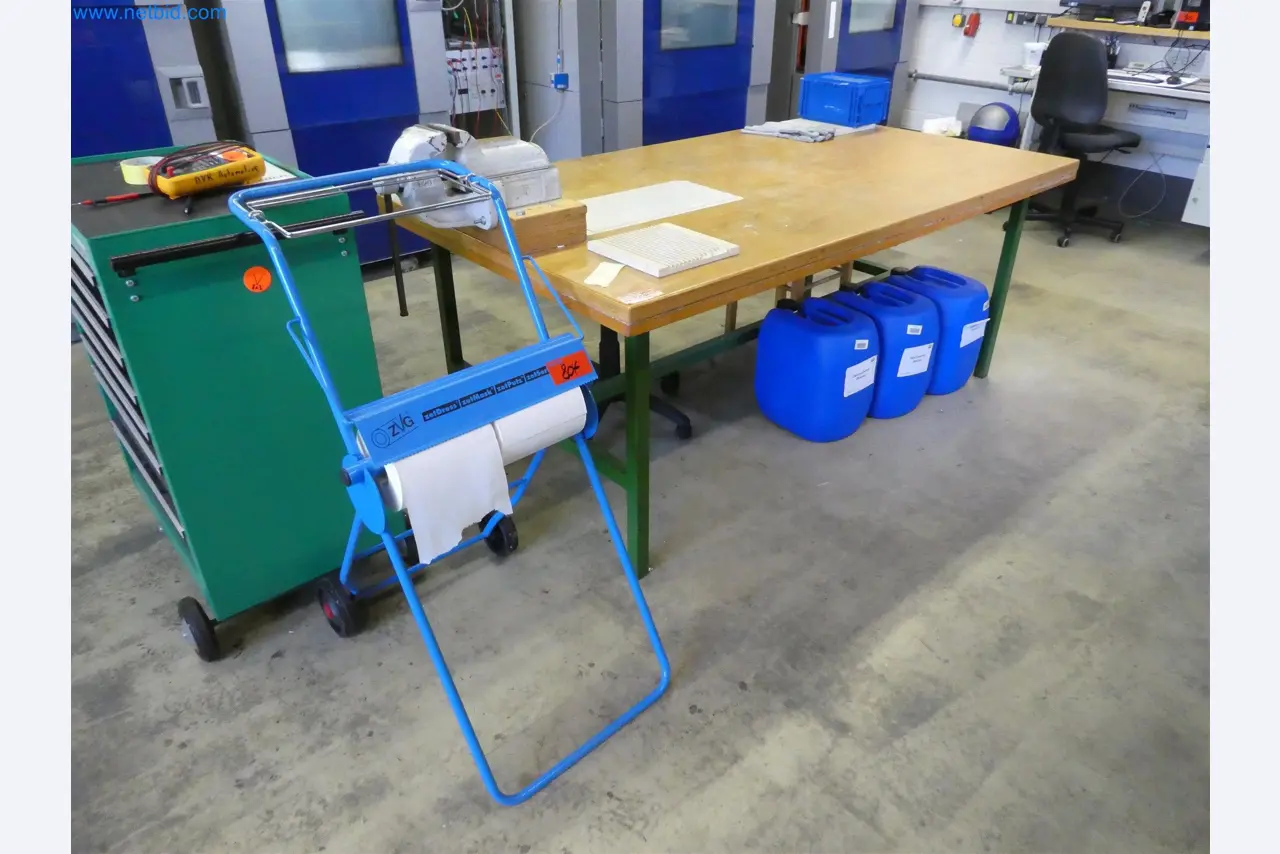 Máquinas de moldeo por inyección, máquinas CNC y líneas de montaje para elementos calefactores y componentes de automoción-1