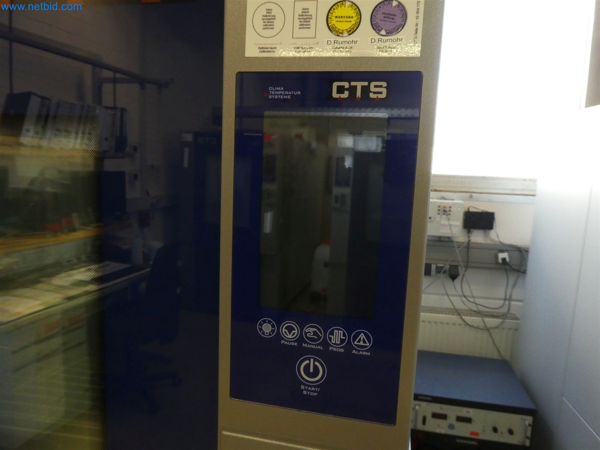 Máquinas de moldeo por inyección, máquinas CNC y líneas de montaje para elementos calefactores y componentes de automoción-2