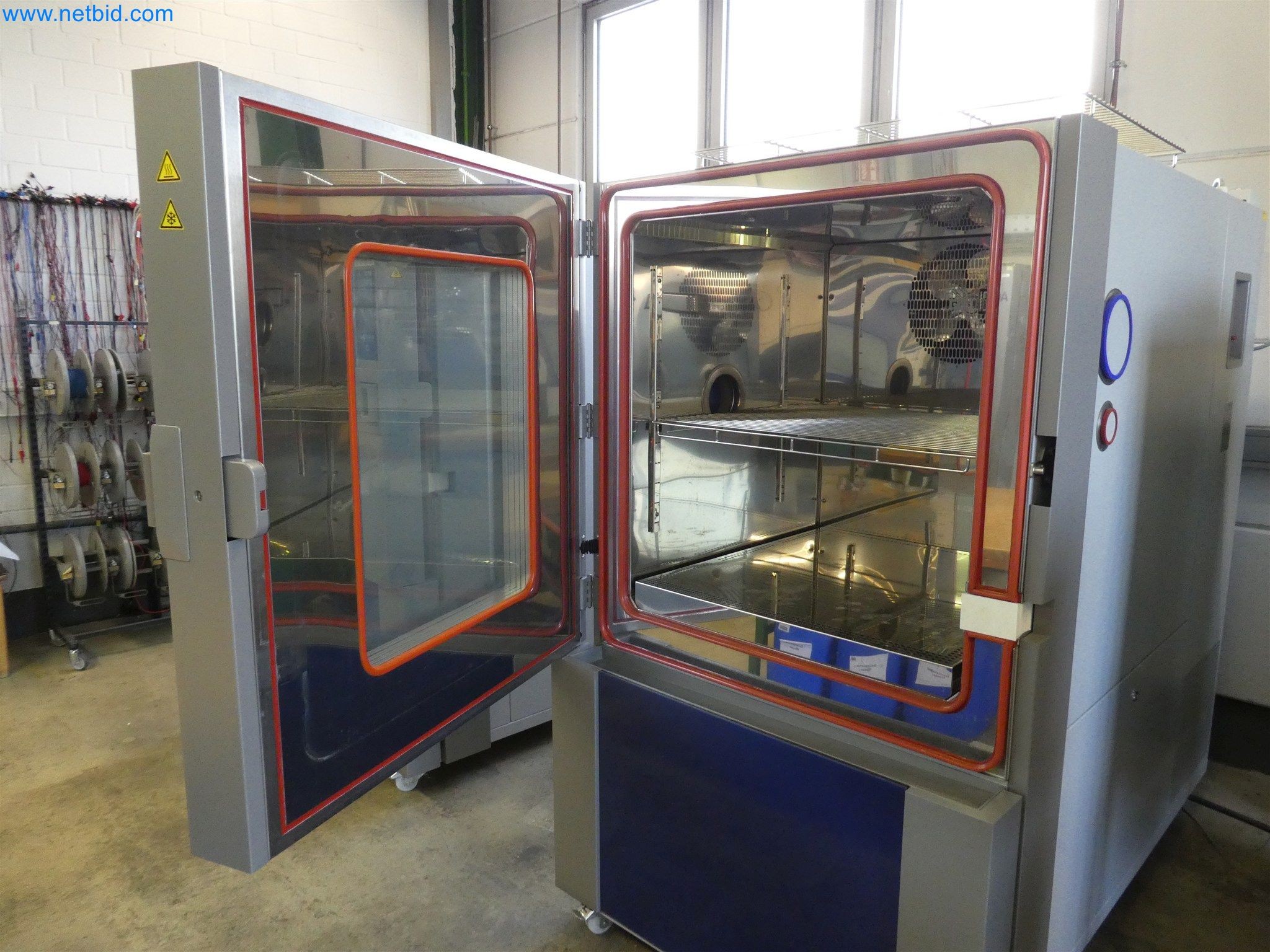 Máquinas de moldeo por inyección, máquinas CNC y líneas de montaje para elementos calefactores y componentes de automoción-2