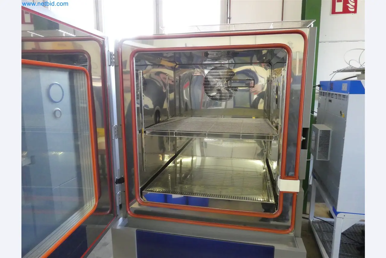 Máquinas de moldeo por inyección, máquinas CNC y líneas de montaje para elementos calefactores y componentes de automoción-5