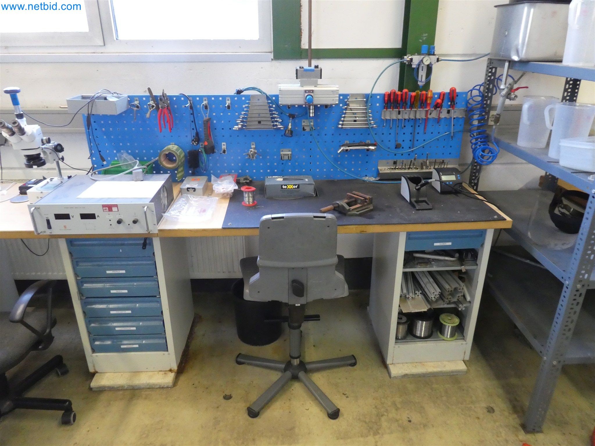 Máquinas de moldeo por inyección, máquinas CNC y líneas de montaje para elementos calefactores y componentes de automoción-3