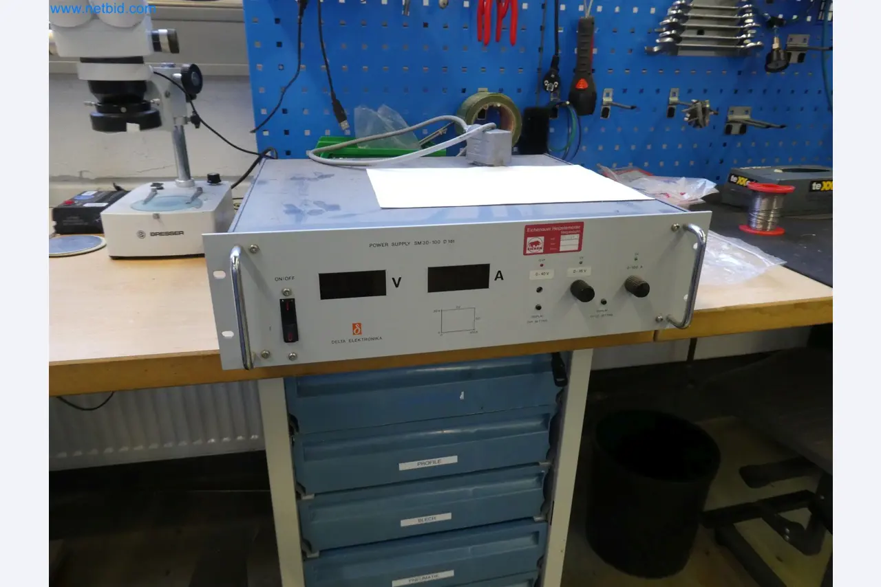 Máquinas de moldeo por inyección, máquinas CNC y líneas de montaje para elementos calefactores y componentes de automoción-4