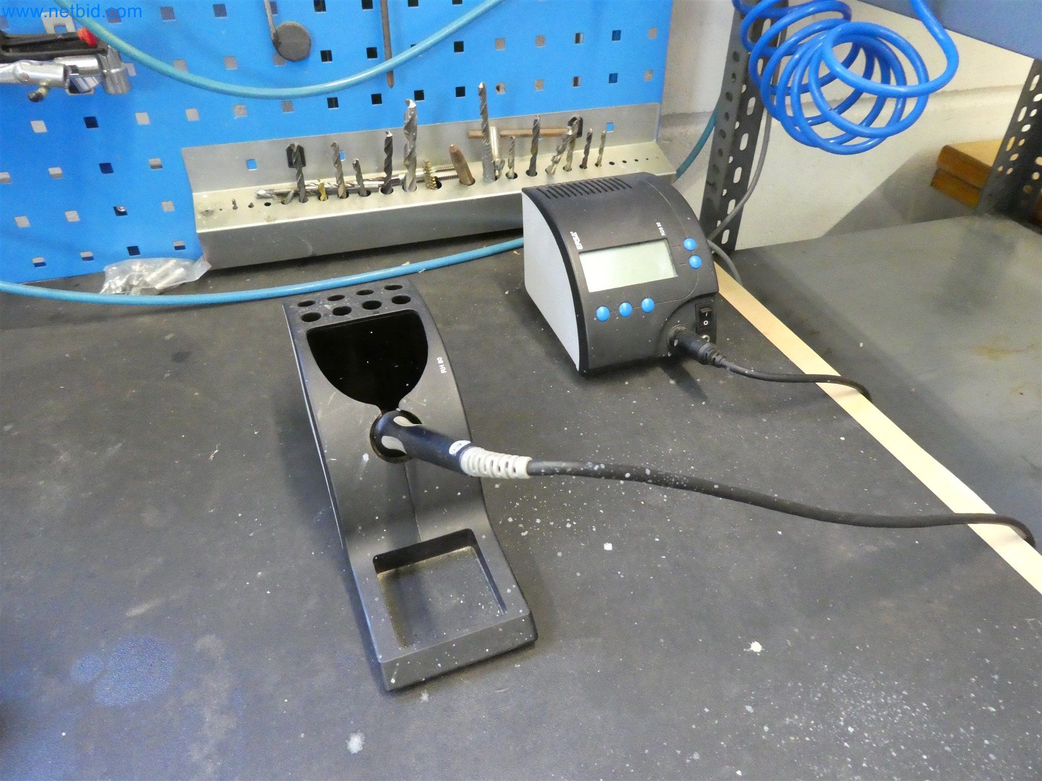 Máquinas de moldeo por inyección, máquinas CNC y líneas de montaje para elementos calefactores y componentes de automoción-6