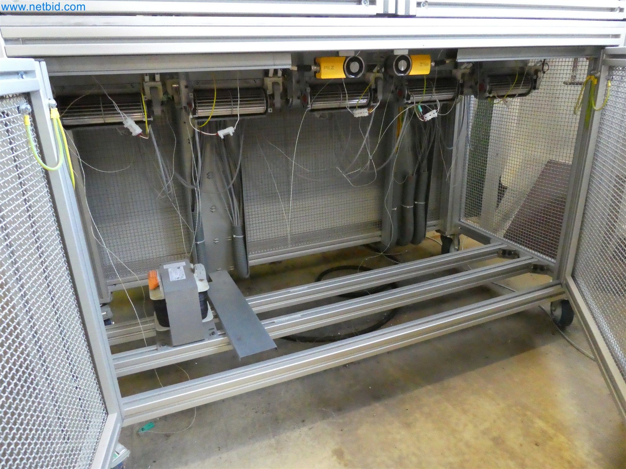 Máquinas de moldeo por inyección, máquinas CNC y líneas de montaje para elementos calefactores y componentes de automoción-4