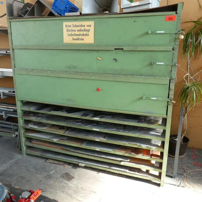 Rayonnage de stockage pour panneaux