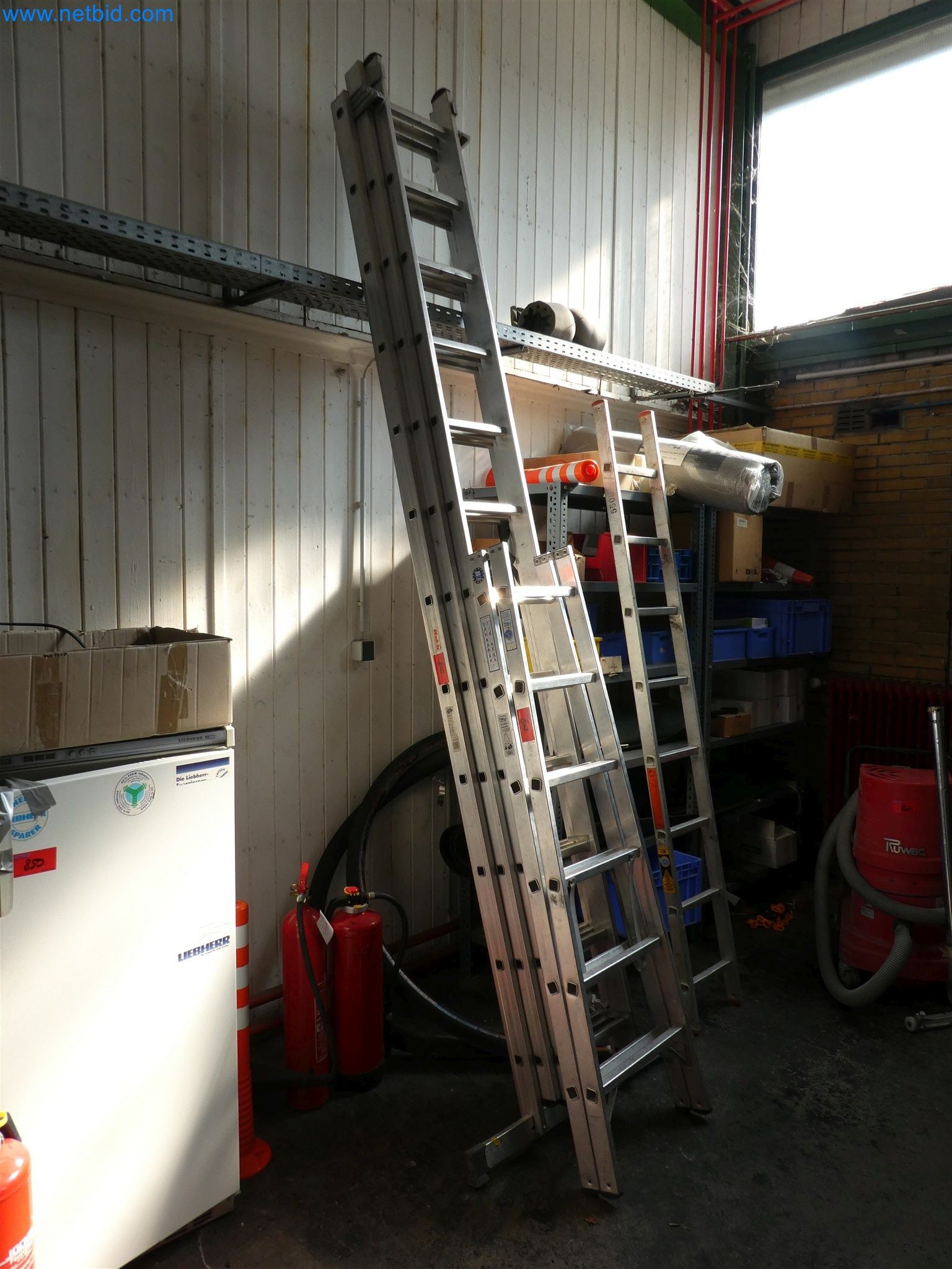 Máquinas de moldeo por inyección, máquinas CNC y líneas de montaje para elementos calefactores y componentes de automoción-2