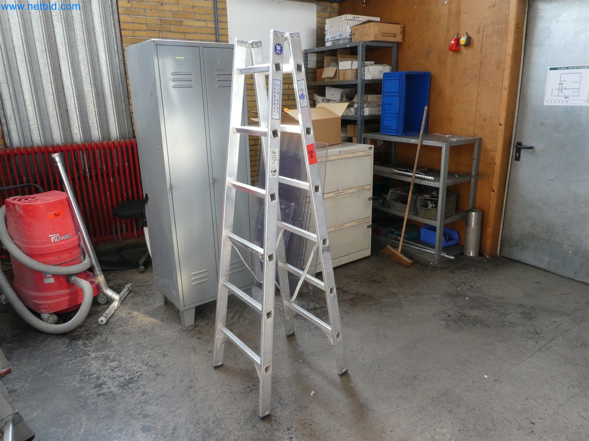 Máquinas de moldeo por inyección, máquinas CNC y líneas de montaje para elementos calefactores y componentes de automoción-3