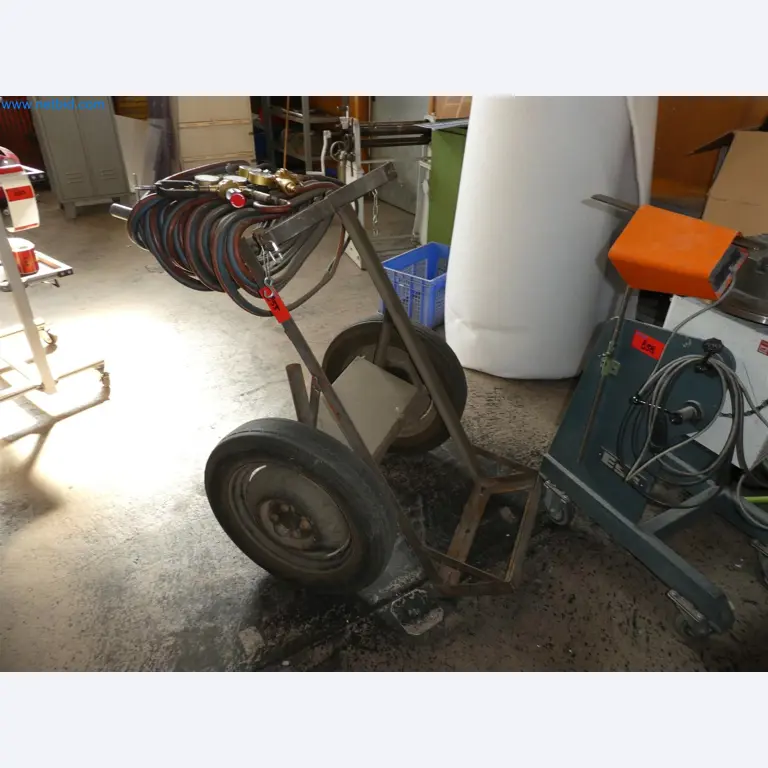 Máquinas de moldeo por inyección, máquinas CNC y líneas de montaje para elementos calefactores y componentes de automoción-1