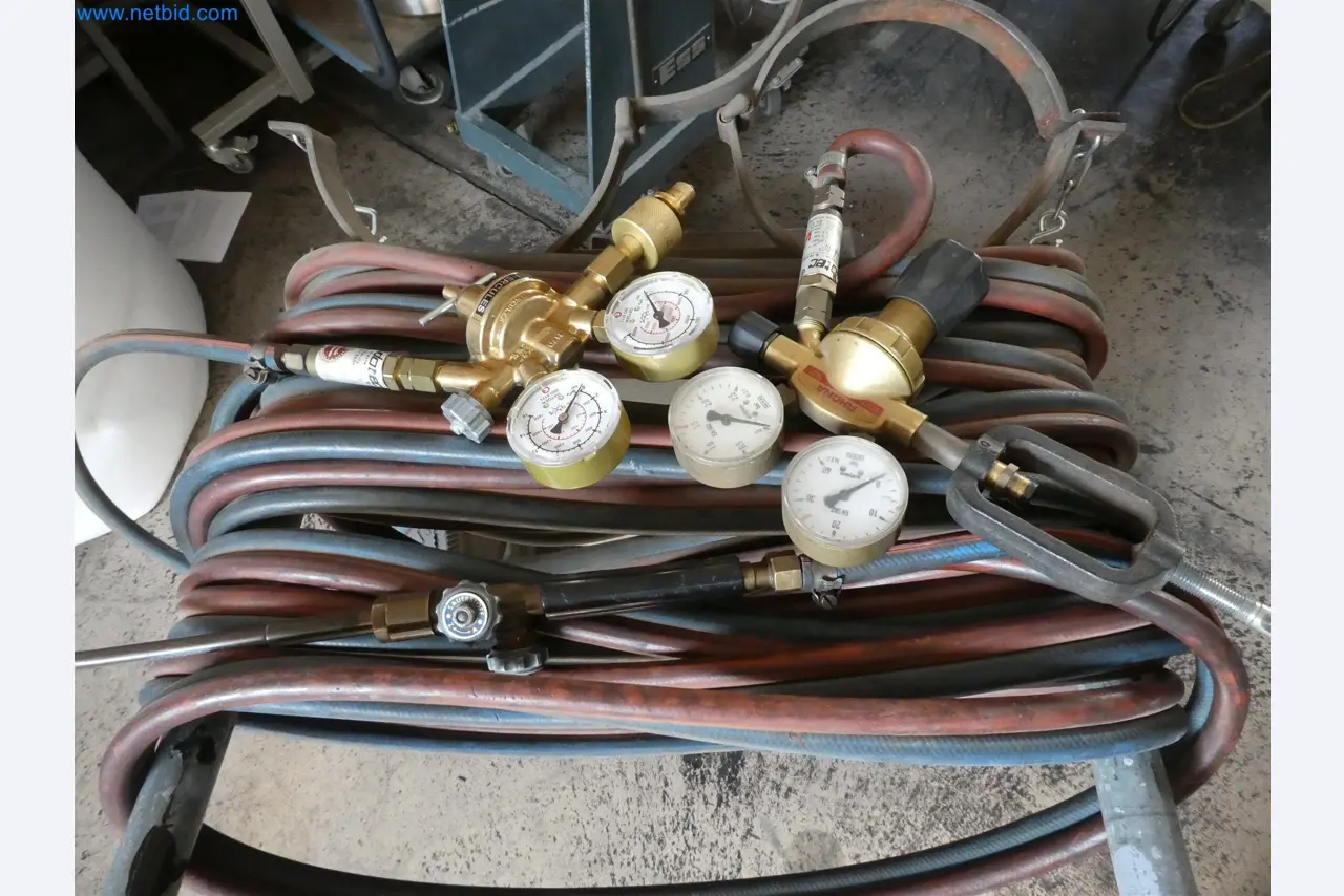 Máquinas de moldeo por inyección, máquinas CNC y líneas de montaje para elementos calefactores y componentes de automoción-2