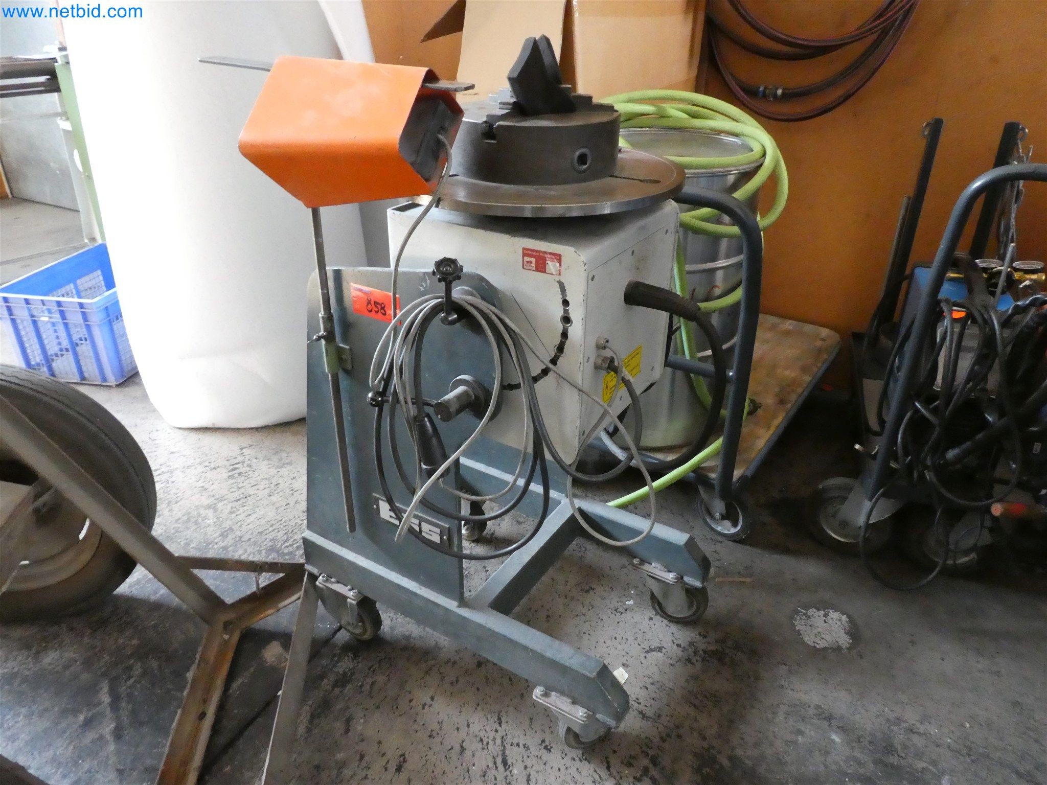 Máquinas de moldeo por inyección, máquinas CNC y líneas de montaje para elementos calefactores y componentes de automoción-3