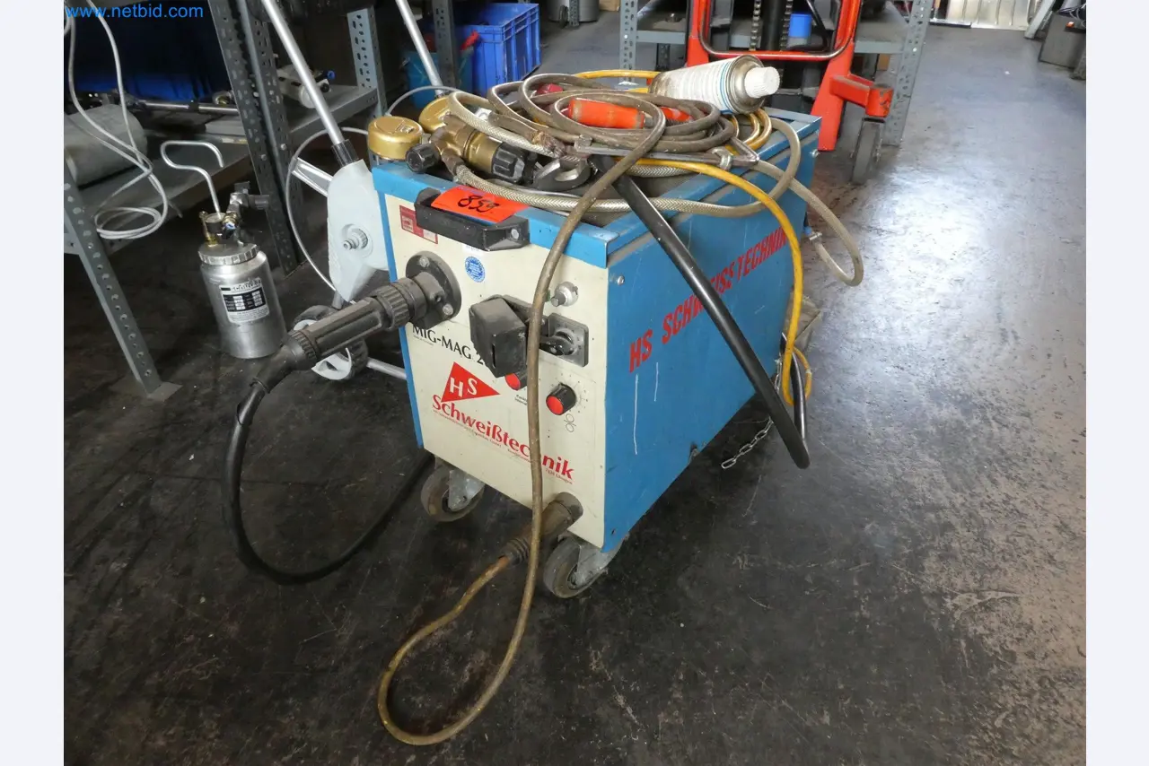 Máquinas de moldeo por inyección, máquinas CNC y líneas de montaje para elementos calefactores y componentes de automoción-2