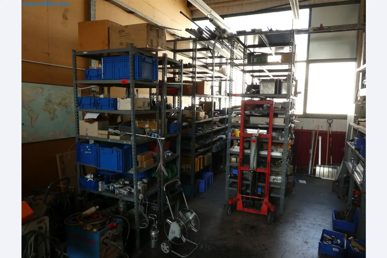 Máquinas de moldeo por inyección, máquinas CNC y líneas de montaje para elementos calefactores y componentes de automoción-1