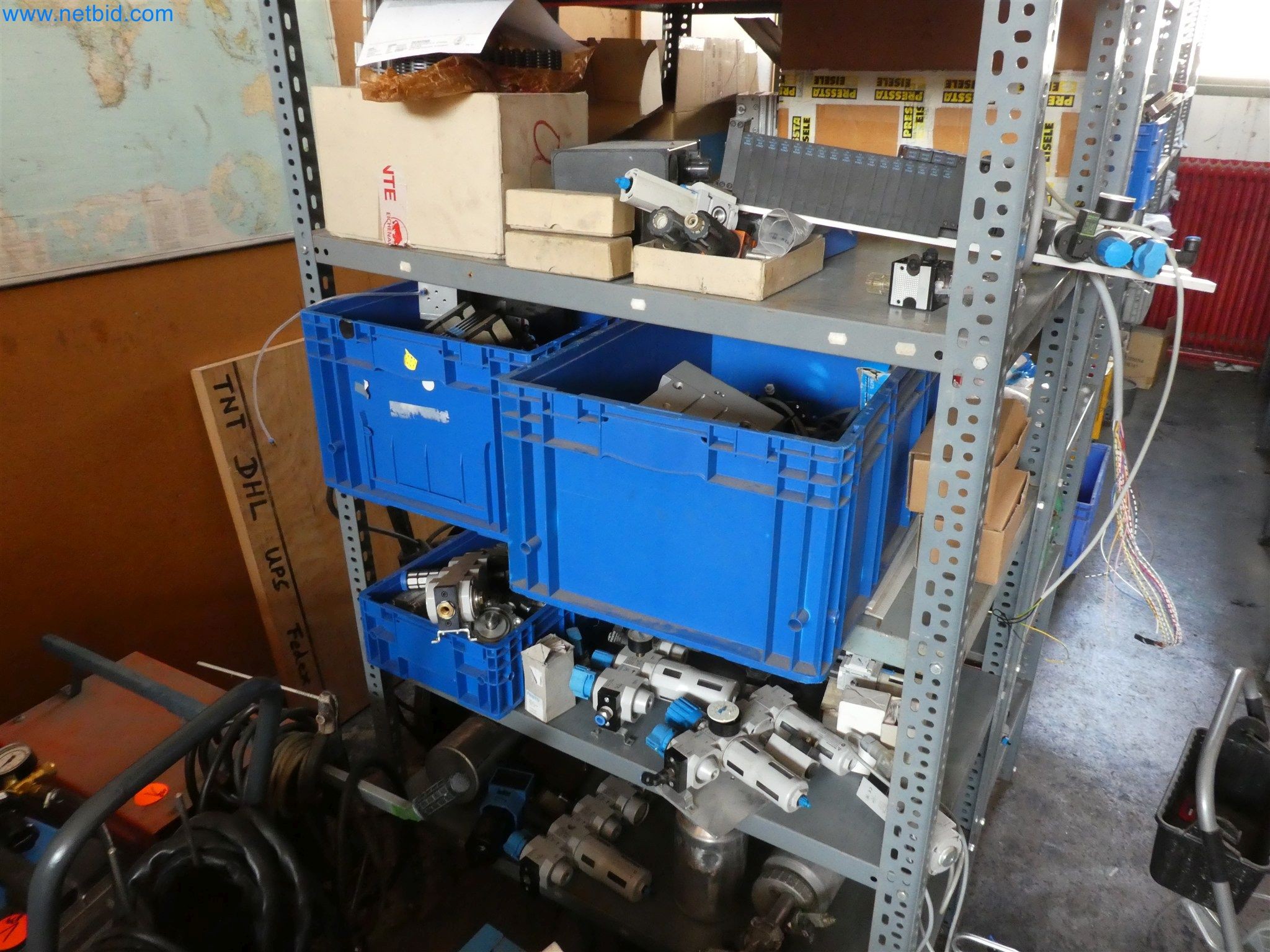 Máquinas de moldeo por inyección, máquinas CNC y líneas de montaje para elementos calefactores y componentes de automoción-9