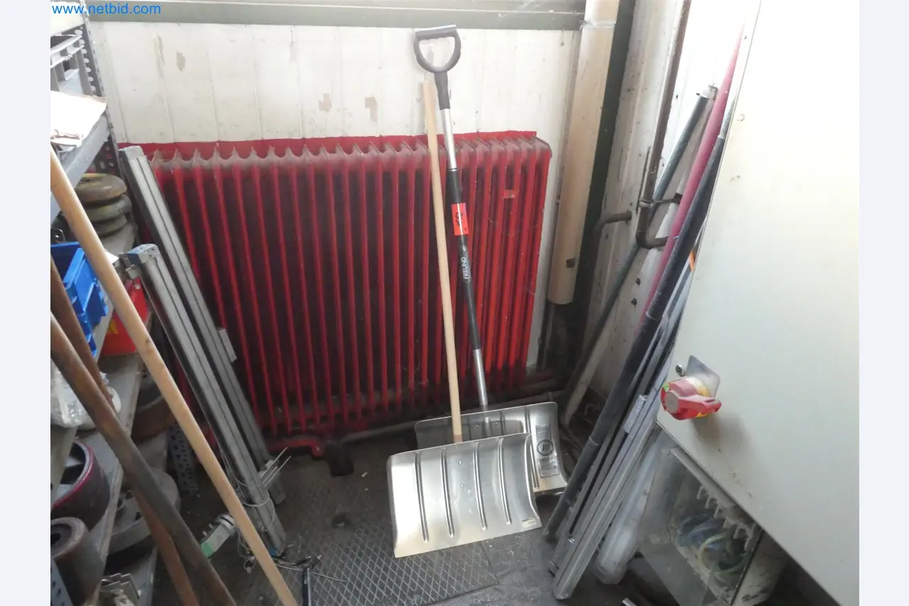 Máquinas de moldeo por inyección, máquinas CNC y líneas de montaje para elementos calefactores y componentes de automoción-1