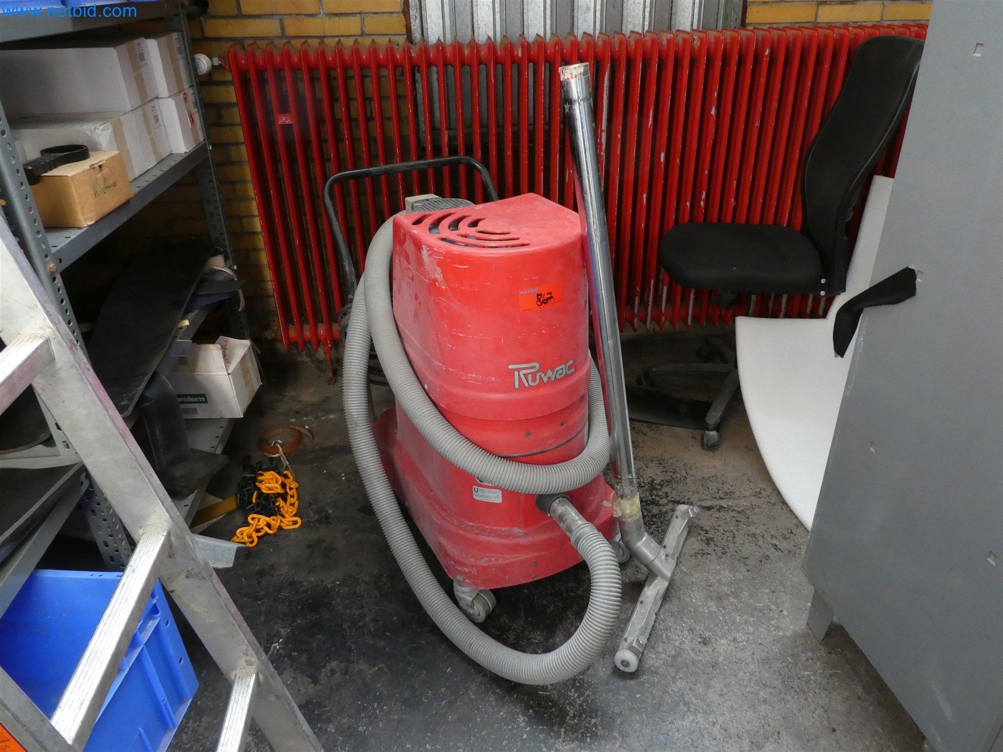 Máquinas de moldeo por inyección, máquinas CNC y líneas de montaje para elementos calefactores y componentes de automoción-1