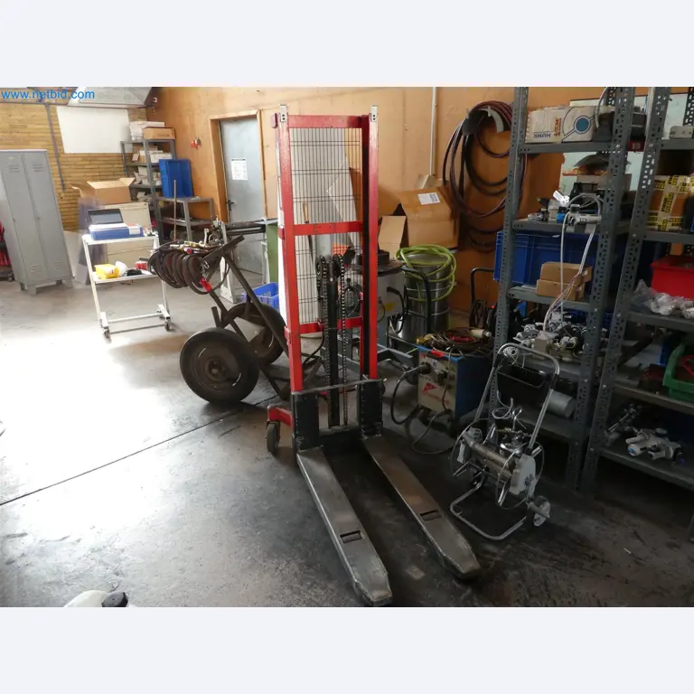 Máquinas de moldeo por inyección, máquinas CNC y líneas de montaje para elementos calefactores y componentes de automoción-1