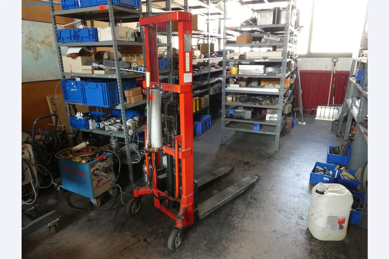 Máquinas de moldeo por inyección, máquinas CNC y líneas de montaje para elementos calefactores y componentes de automoción-2