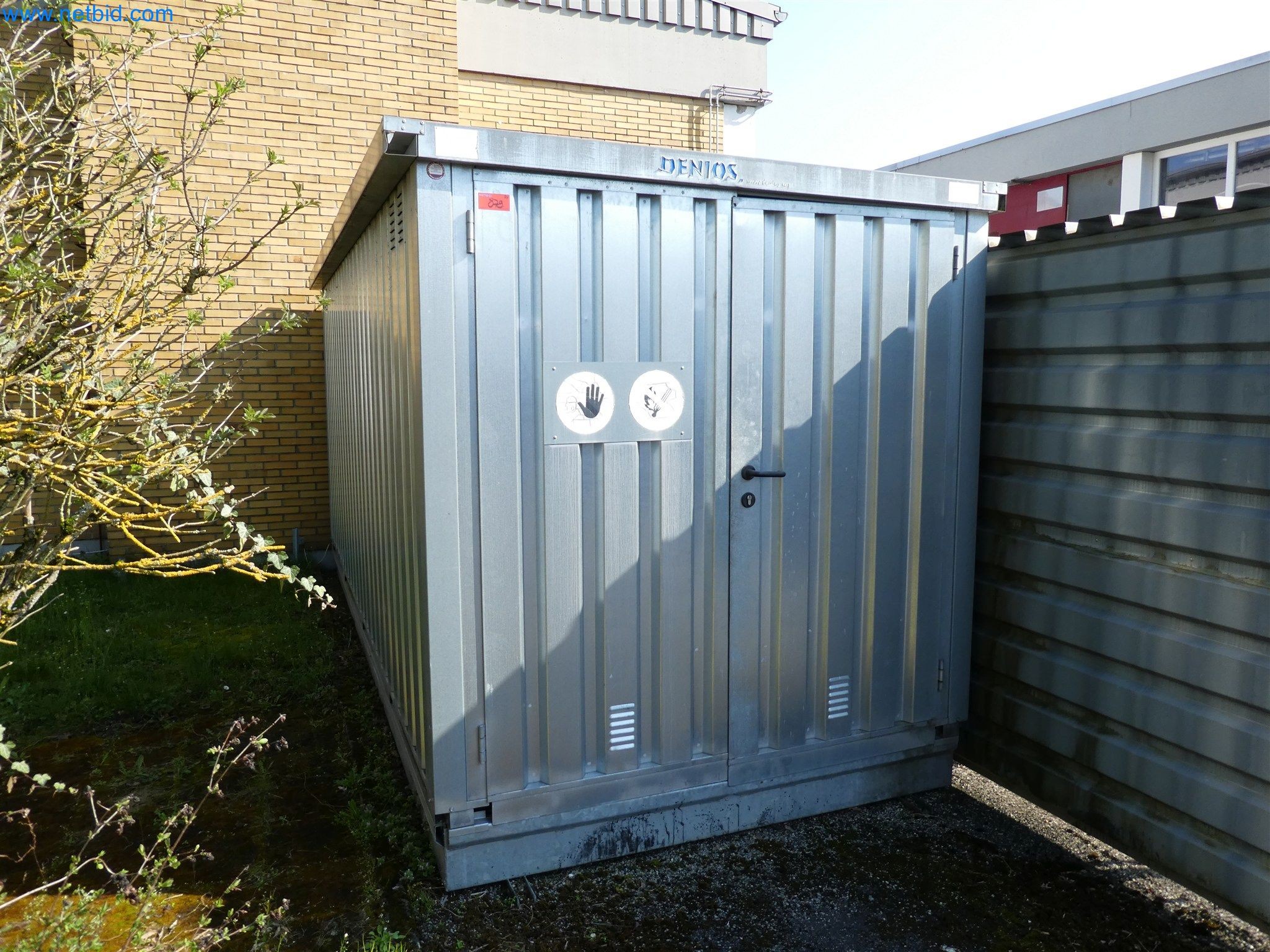 Máquinas de moldeo por inyección, máquinas CNC y líneas de montaje para elementos calefactores y componentes de automoción-2