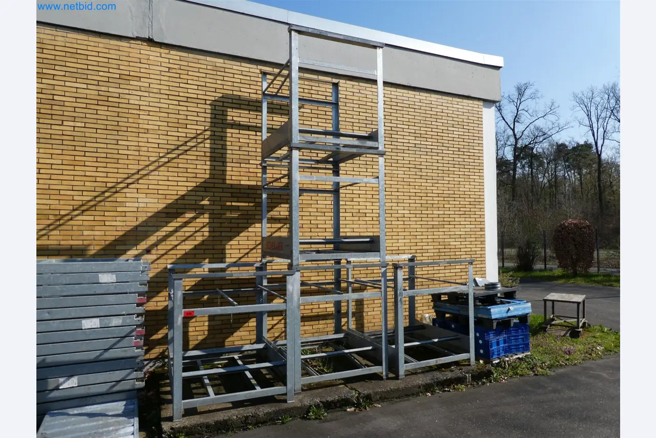 Máquinas de moldeo por inyección, máquinas CNC y líneas de montaje para elementos calefactores y componentes de automoción-1