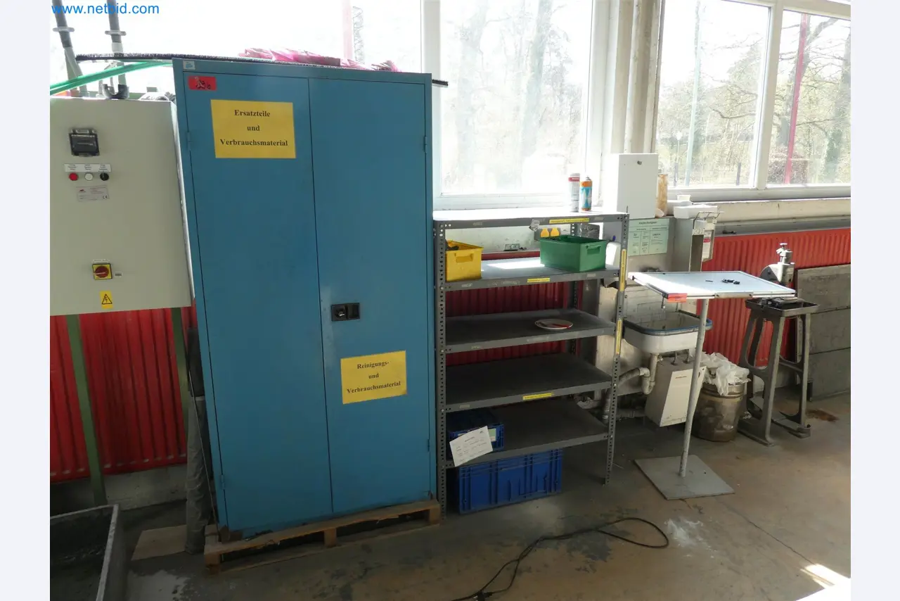 Máquinas de moldeo por inyección, máquinas CNC y líneas de montaje para elementos calefactores y componentes de automoción-1