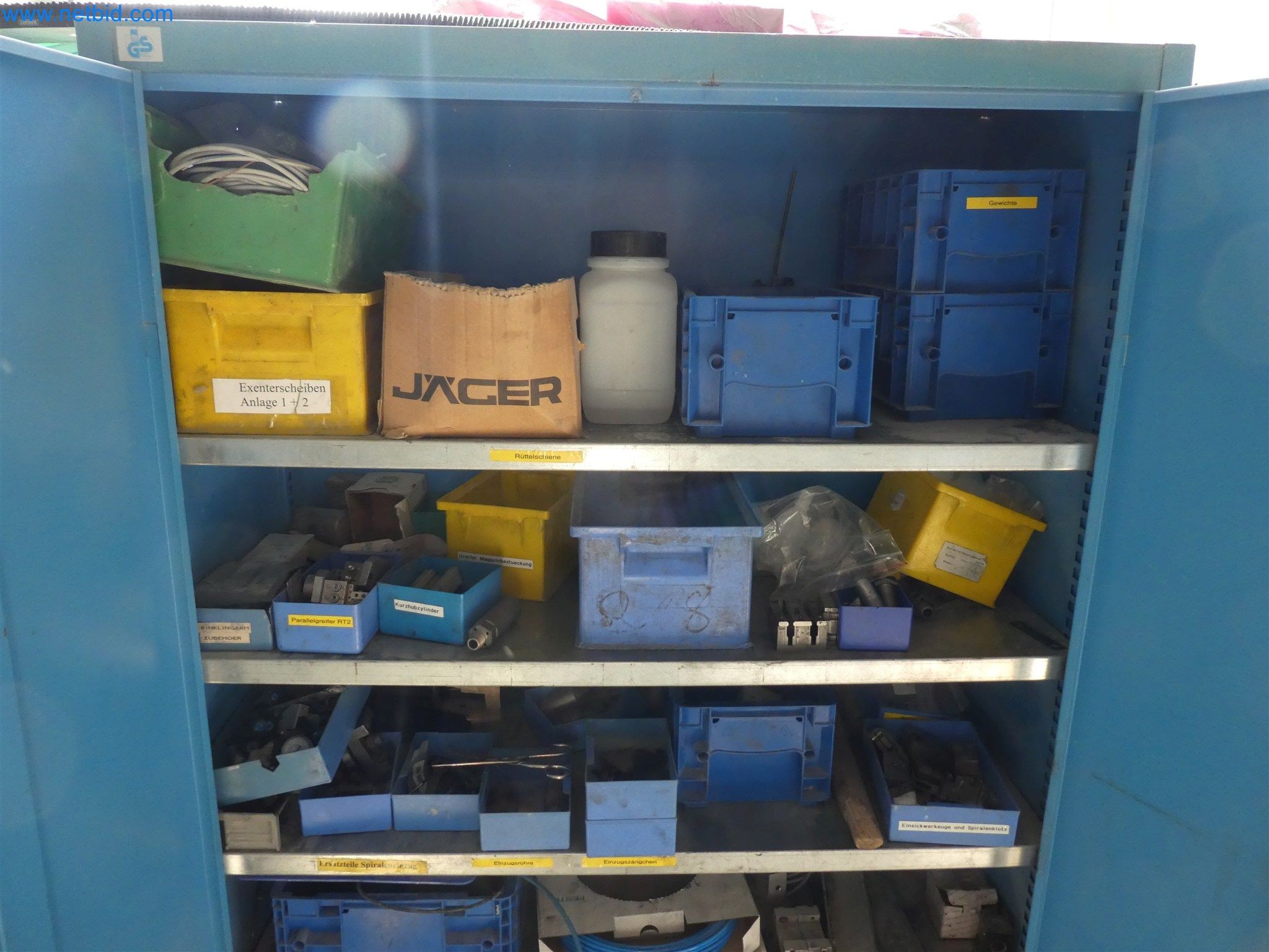 Máquinas de moldeo por inyección, máquinas CNC y líneas de montaje para elementos calefactores y componentes de automoción-2