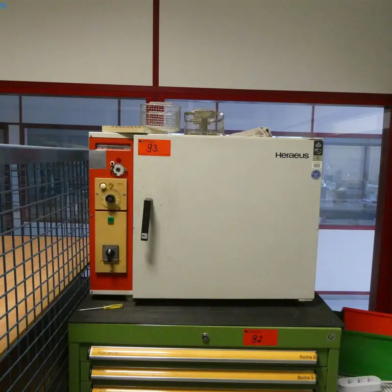 Four industriel Heraeus UT5042