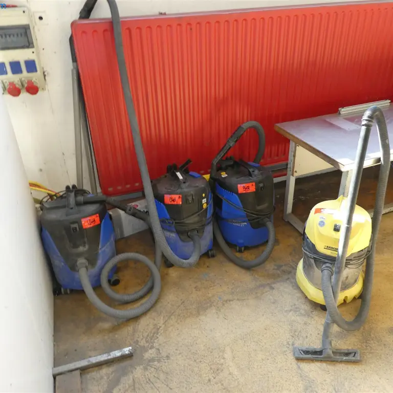 3 Aspirateur industriel Nilfisk Aero 21