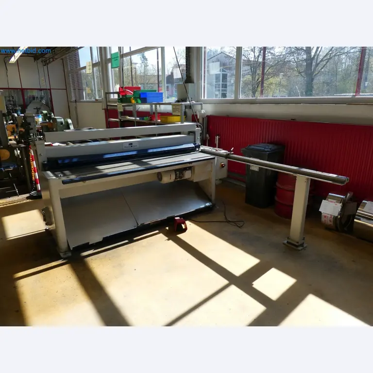 Spritzgießmaschinen, CNC-Maschinen & Montagelinien für Heizelemente und Automotive-Komponenten-3