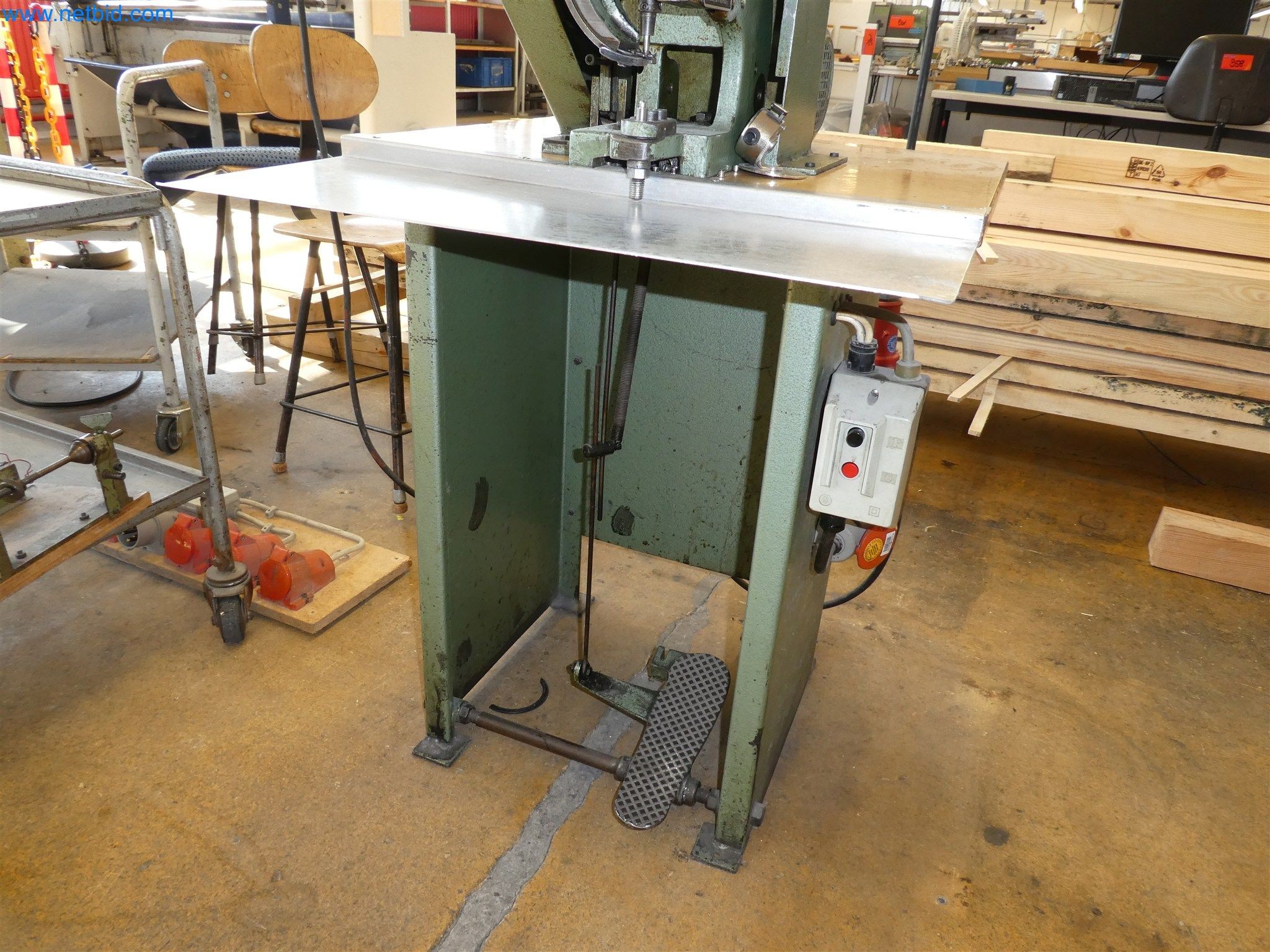 Injection molding machines, CNC machines & assembly lines for heating elements and automotive components-4