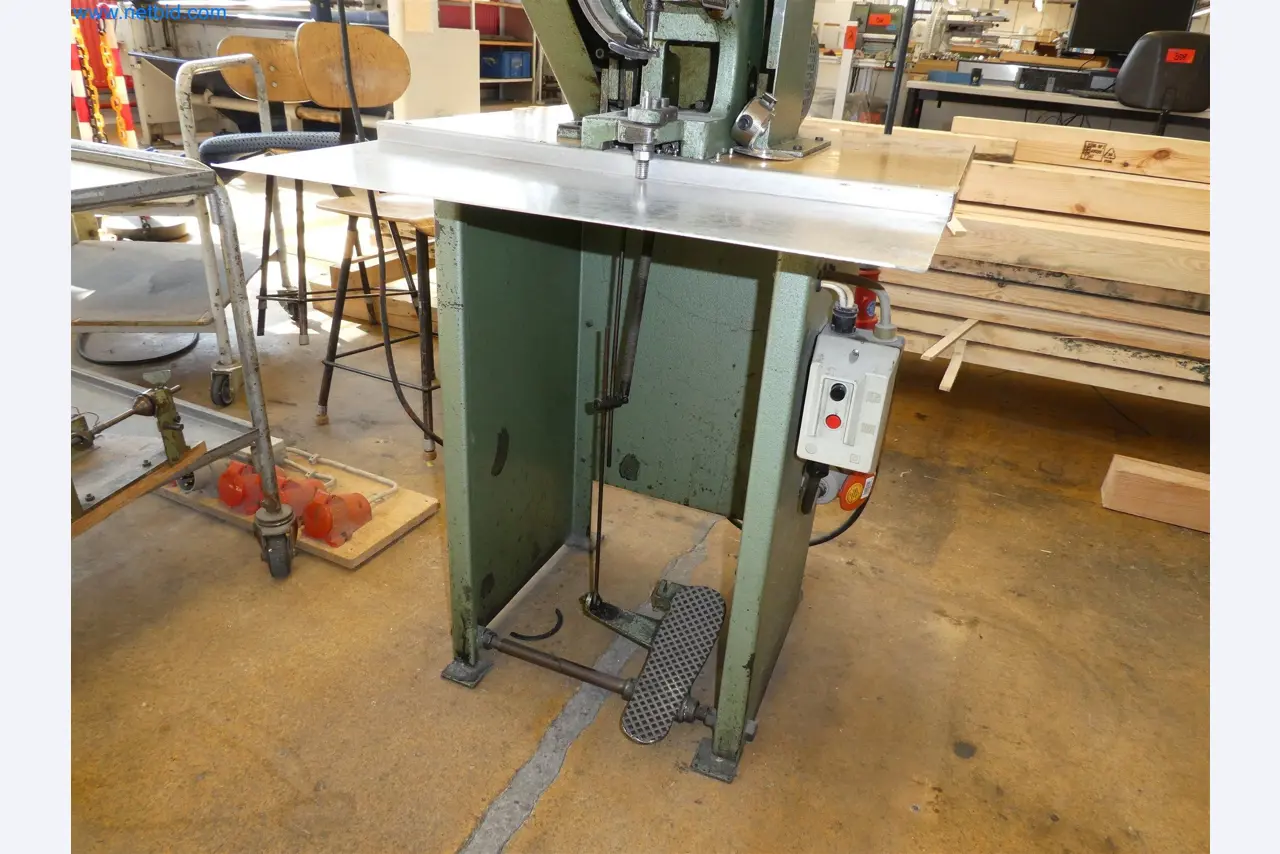 Injection molding machines, CNC machines & assembly lines for heating elements and automotive components-4