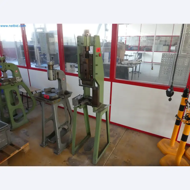 Spritzgießmaschinen, CNC-Maschinen & Montagelinien für Heizelemente und Automotive-Komponenten-1