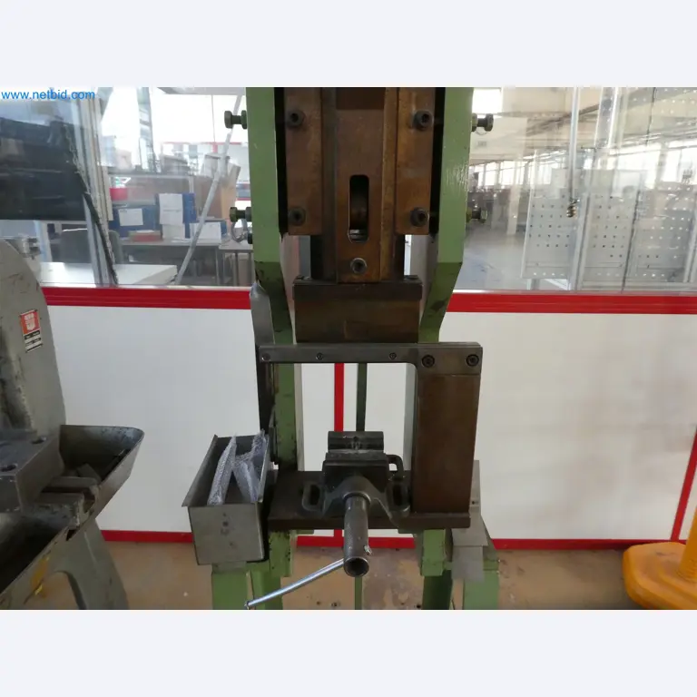 Spritzgießmaschinen, CNC-Maschinen & Montagelinien für Heizelemente und Automotive-Komponenten-2