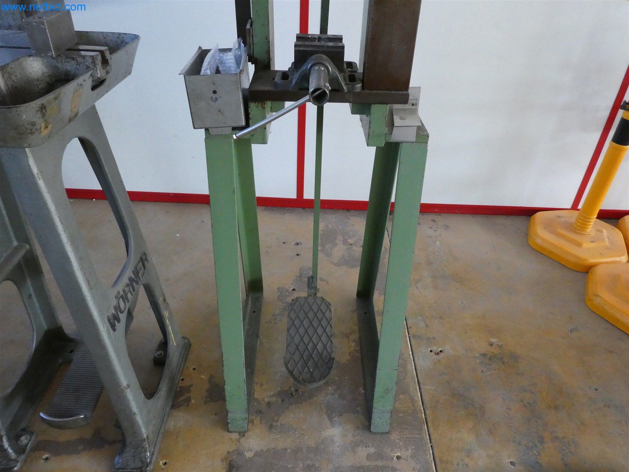 Spritzgießmaschinen, CNC-Maschinen & Montagelinien für Heizelemente und Automotive-Komponenten-3