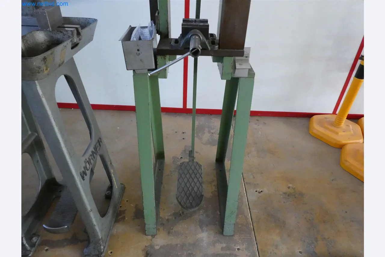 Spritzgießmaschinen, CNC-Maschinen & Montagelinien für Heizelemente und Automotive-Komponenten-3