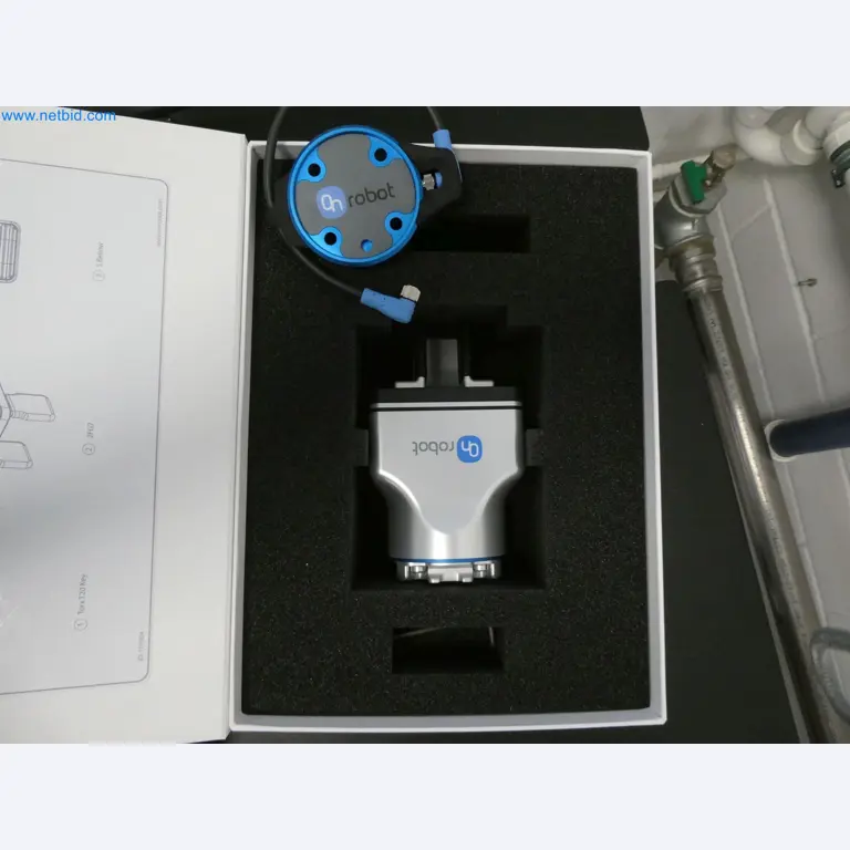 Injection molding machines, CNC machines & assembly lines for heating elements and automotive components-4
