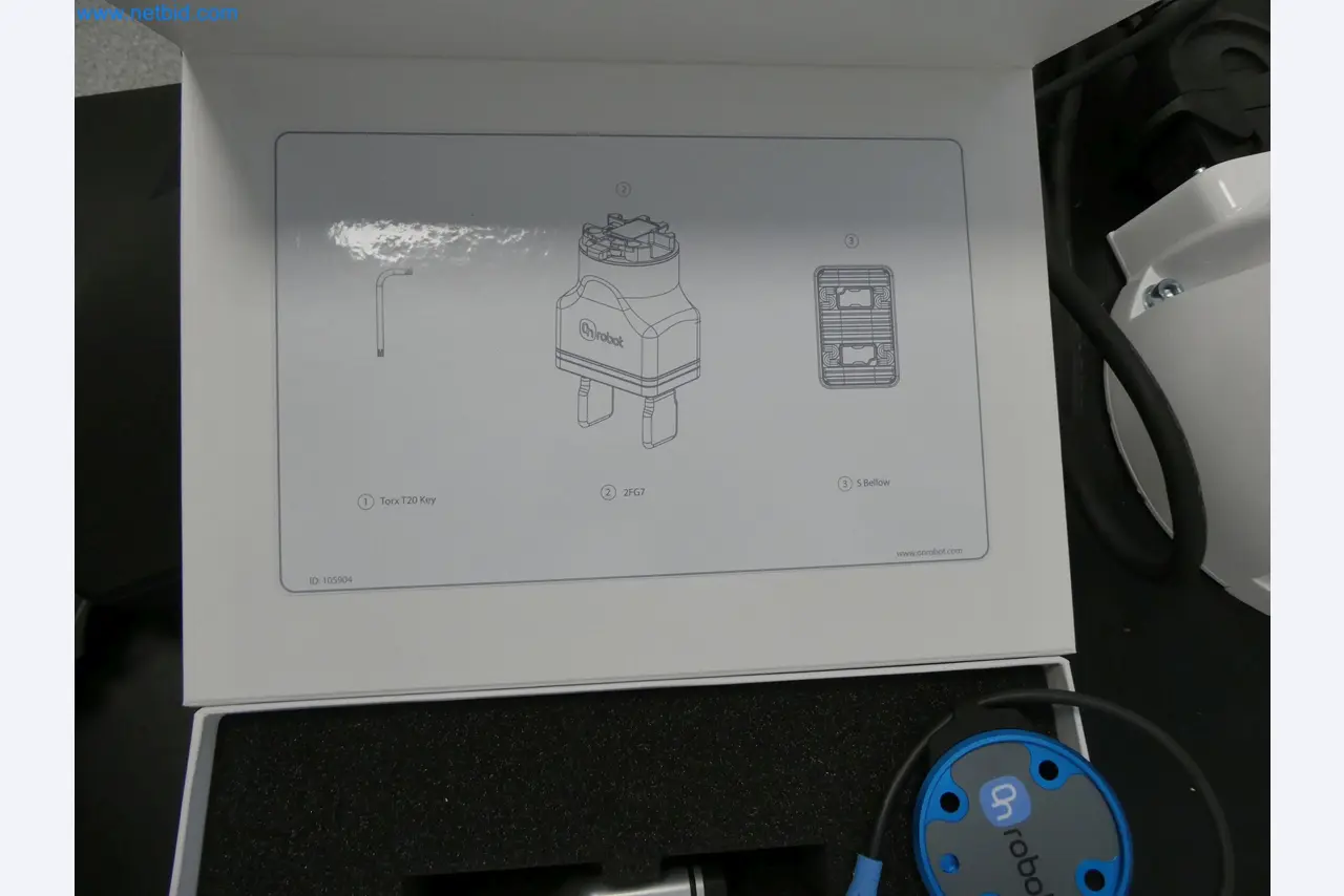 Injection molding machines, CNC machines & assembly lines for heating elements and automotive components-5