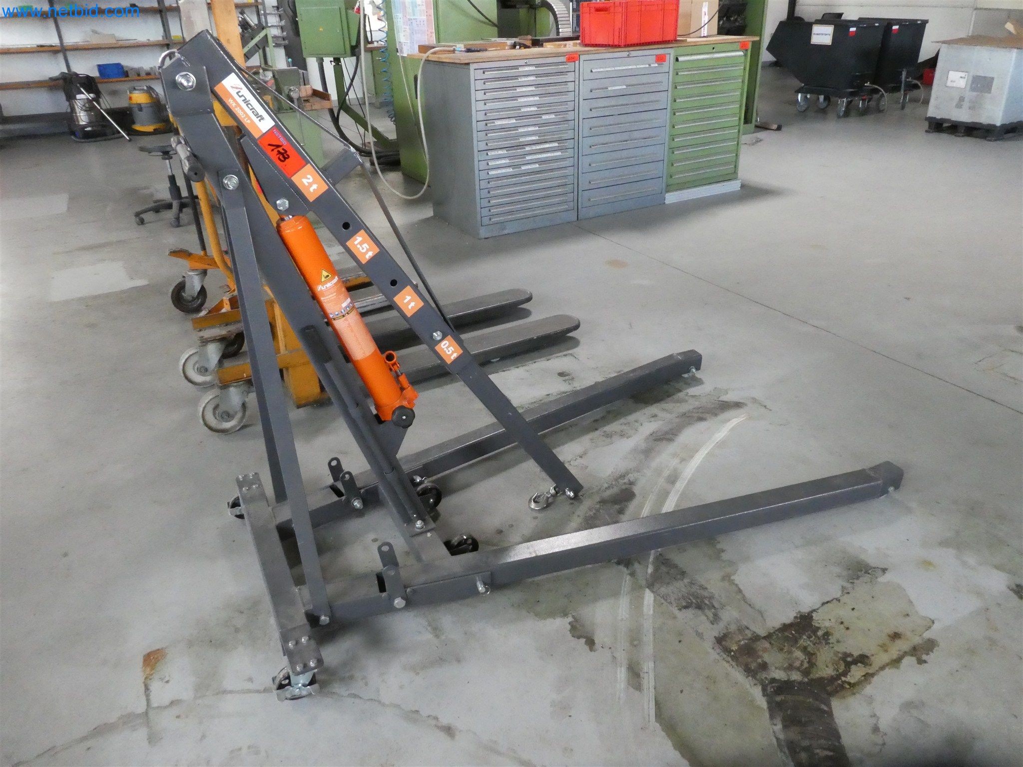 Machines de moulage par injection, machines CNC & lignes d'assemblage pour les éléments chauffants et les composants automobiles-1