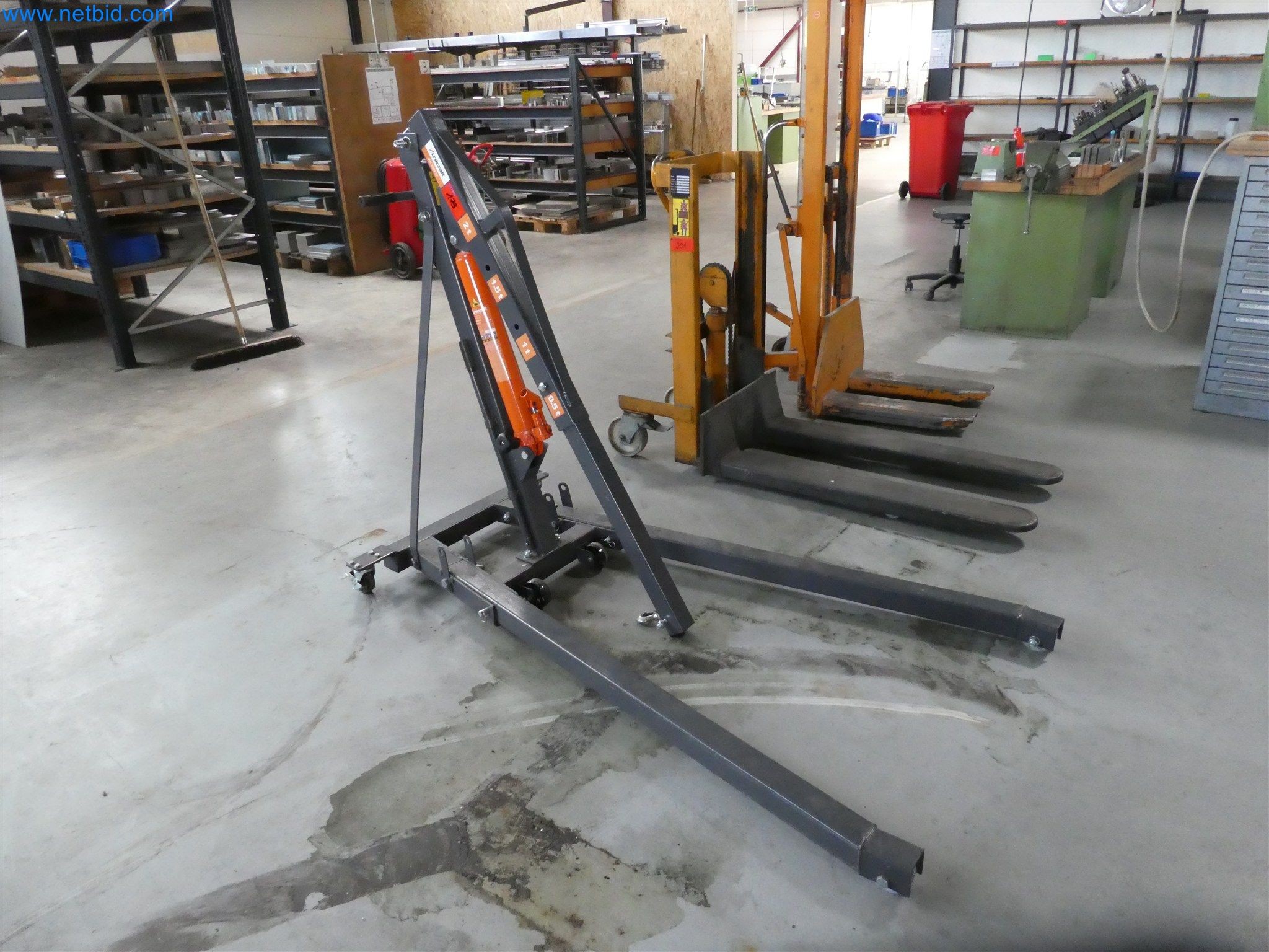 Machines de moulage par injection, machines CNC & lignes d'assemblage pour les éléments chauffants et les composants automobiles-2