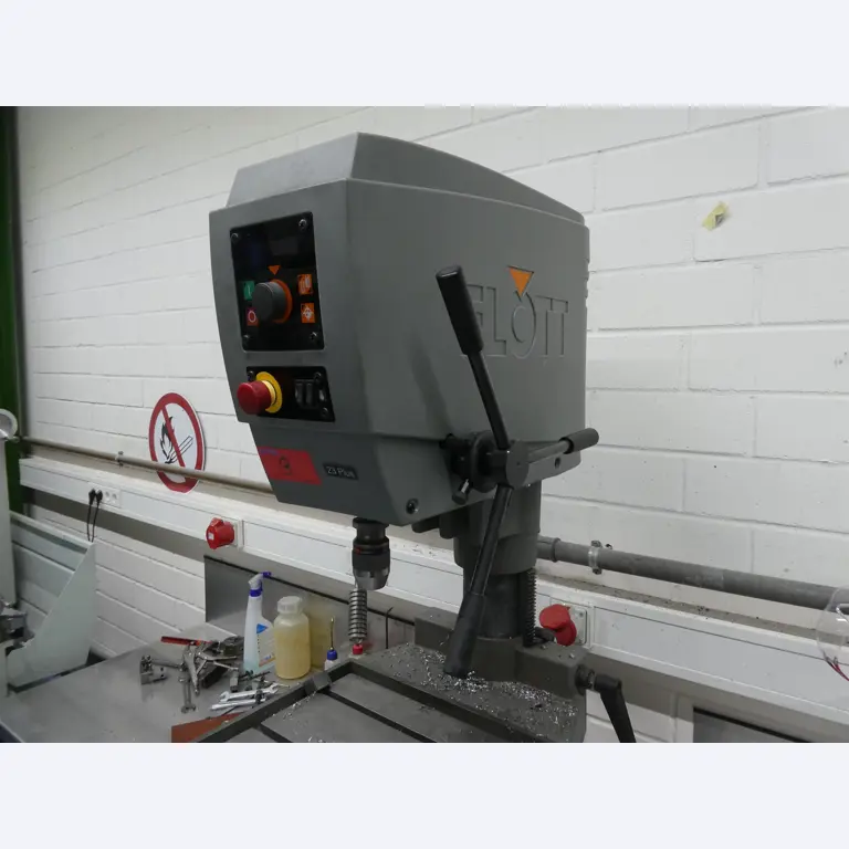 Machines de moulage par injection, machines CNC & lignes d'assemblage pour les éléments chauffants et les composants automobiles-3