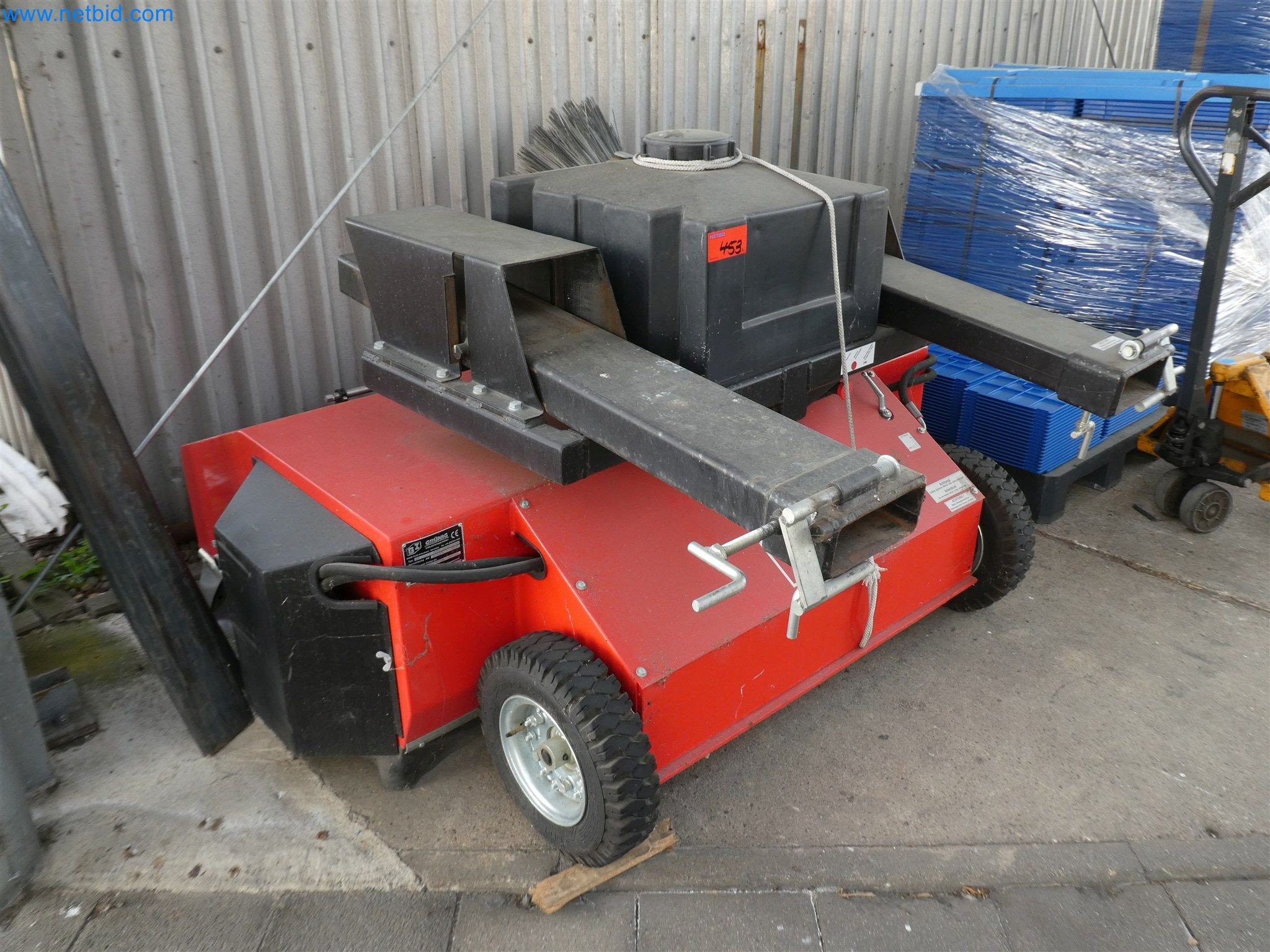 Machines de moulage par injection, machines CNC & lignes d'assemblage pour les éléments chauffants et les composants automobiles-1