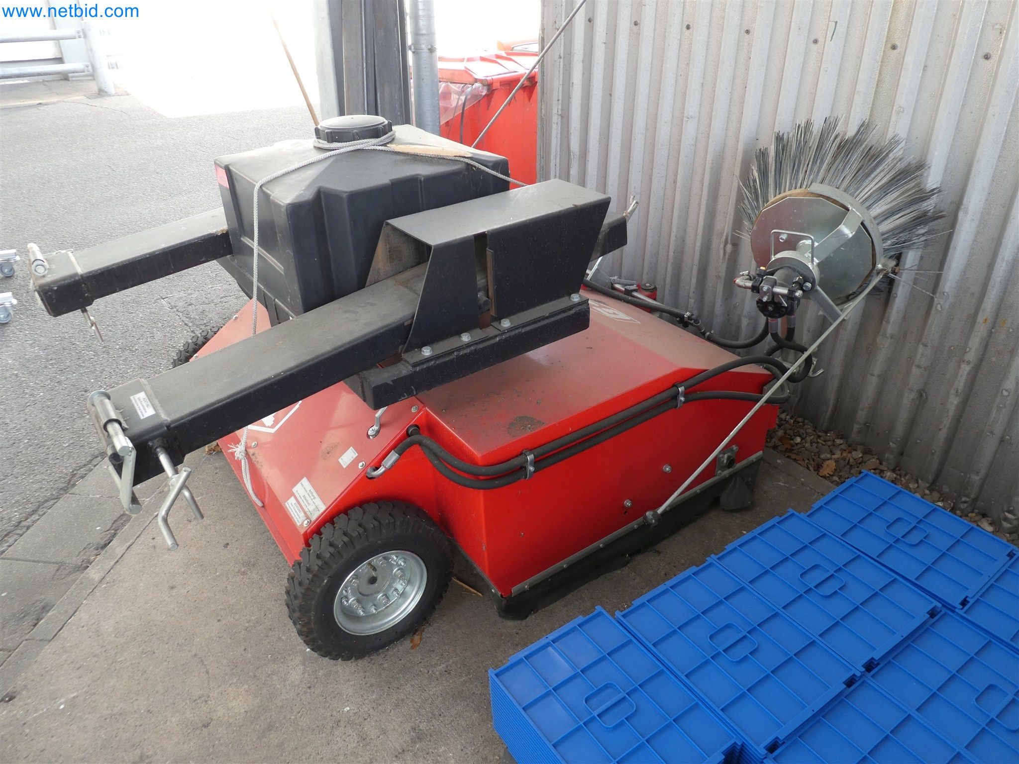 Machines de moulage par injection, machines CNC & lignes d'assemblage pour les éléments chauffants et les composants automobiles-2