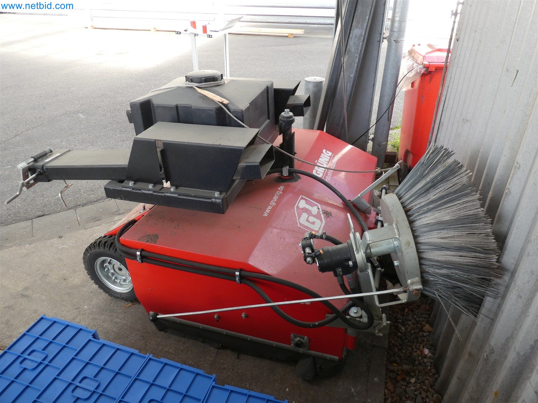 Machines de moulage par injection, machines CNC & lignes d'assemblage pour les éléments chauffants et les composants automobiles-3