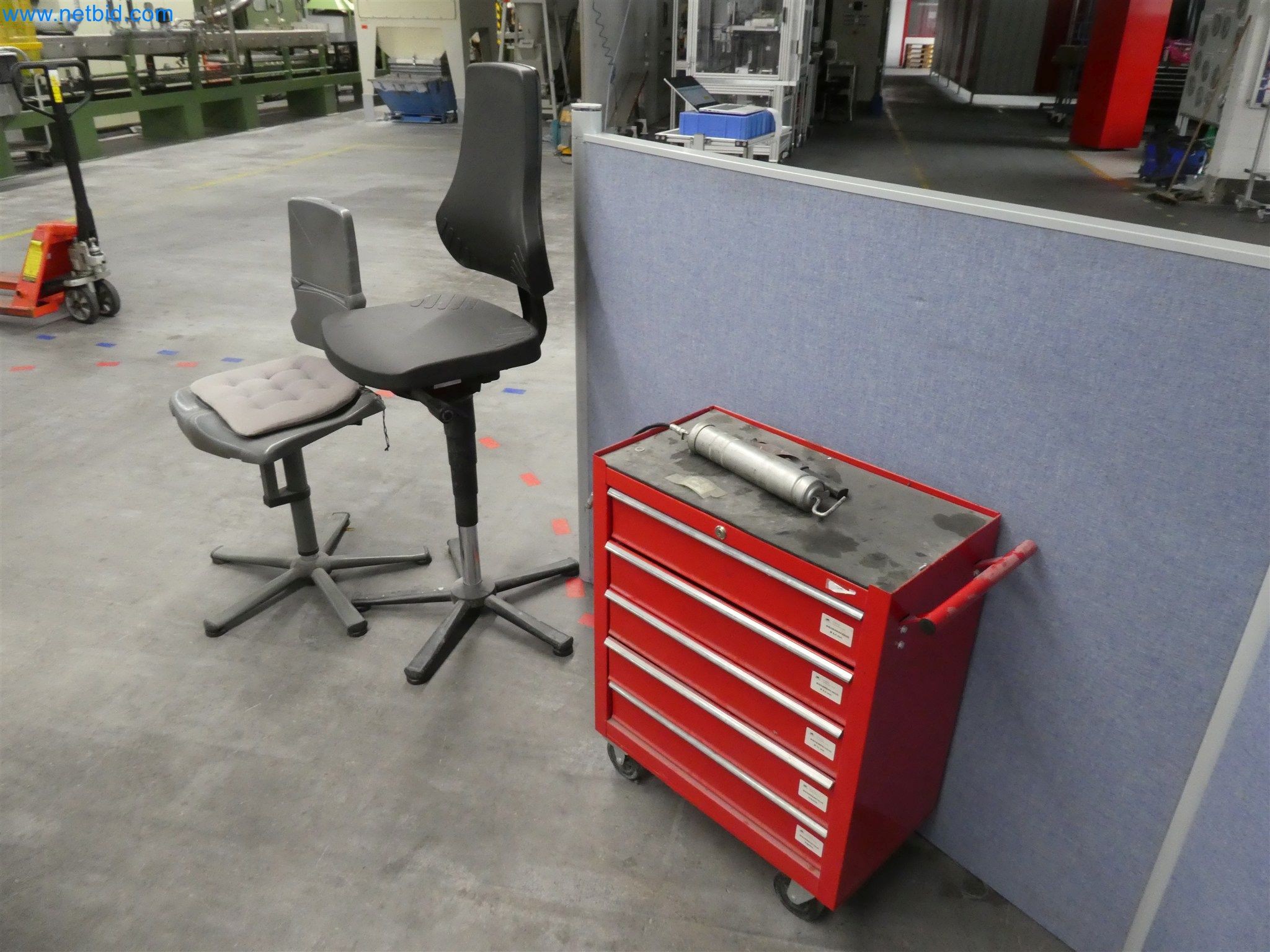 Máquinas de moldagem por injeção, máquinas CNC e linhas de montagem para elementos de aquecimento e componentes automóveis-10