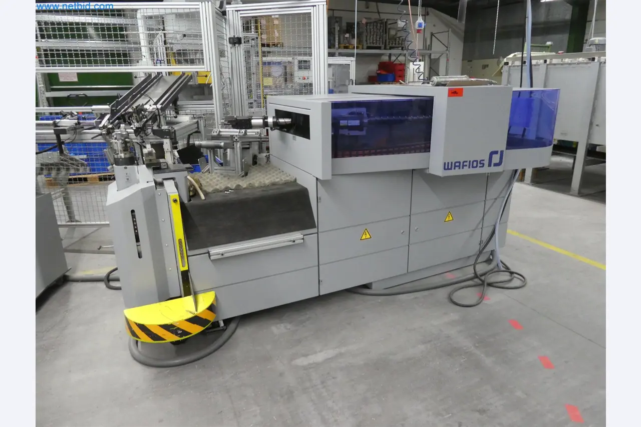 Máquinas de moldagem por injeção, máquinas CNC e linhas de montagem para elementos de aquecimento e componentes automóveis-2