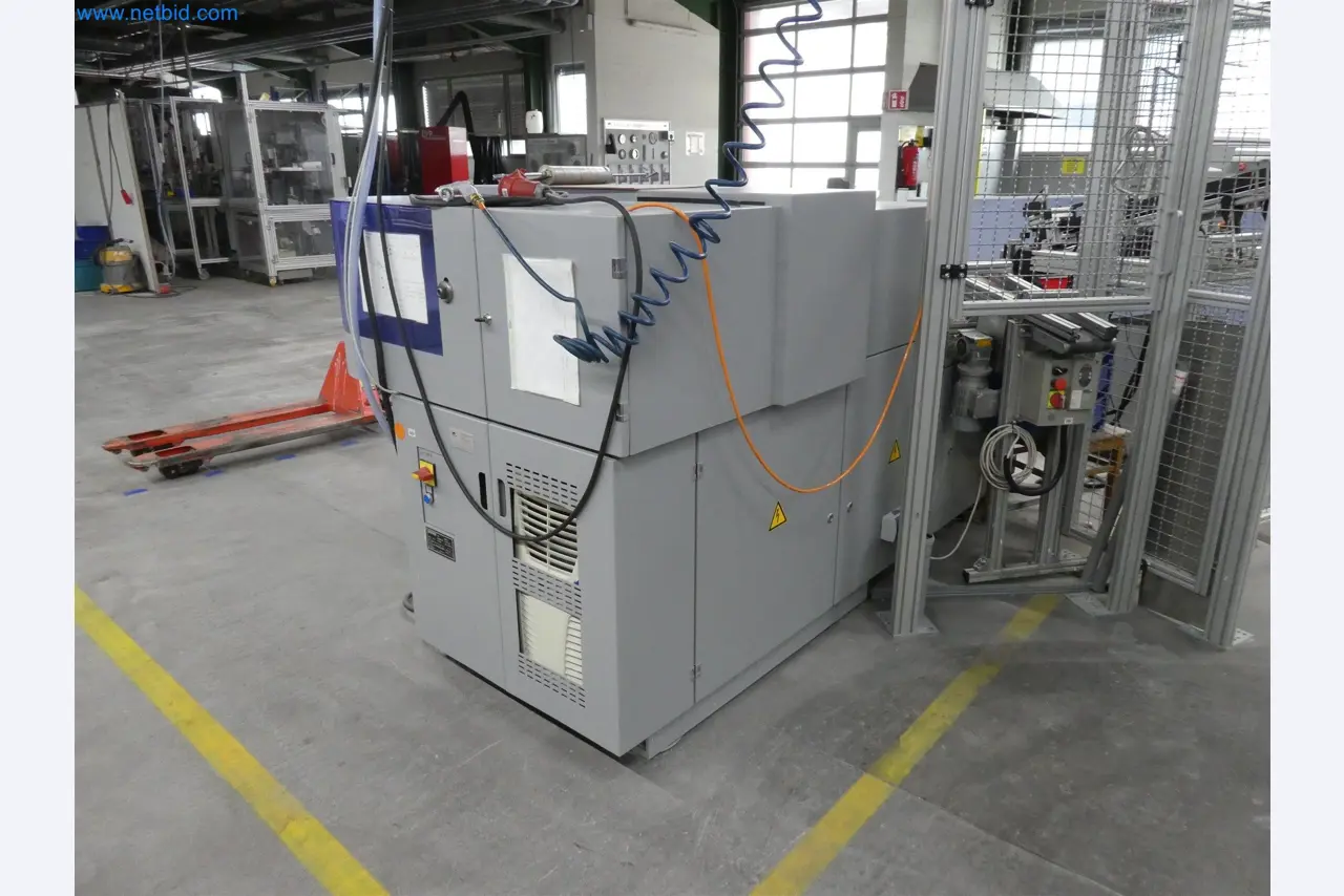 Máquinas de moldagem por injeção, máquinas CNC e linhas de montagem para elementos de aquecimento e componentes automóveis-3