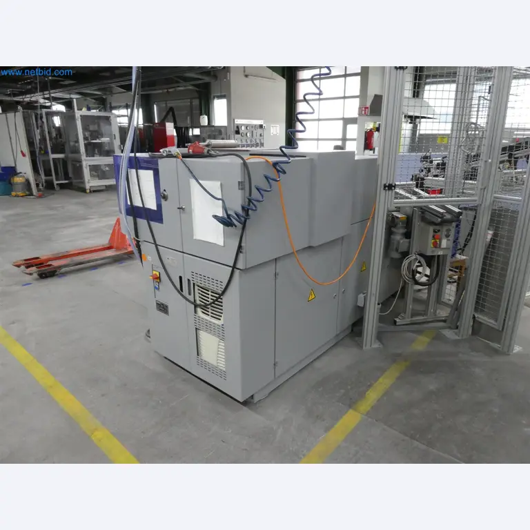 Máquinas de moldagem por injeção, máquinas CNC e linhas de montagem para elementos de aquecimento e componentes automóveis-3